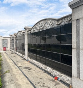华山壁葬双穴 面对面安葬 50000元-55000元